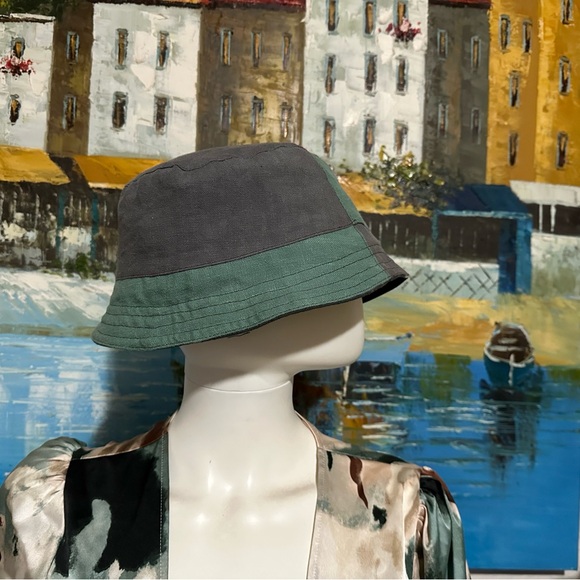 Two-Tone Bucket Hat - Picture 8 of 10